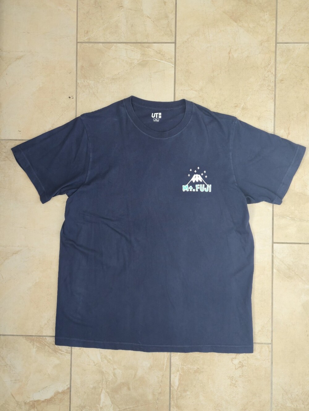 Uniqlo UT Mt. Fuji Shirt XL